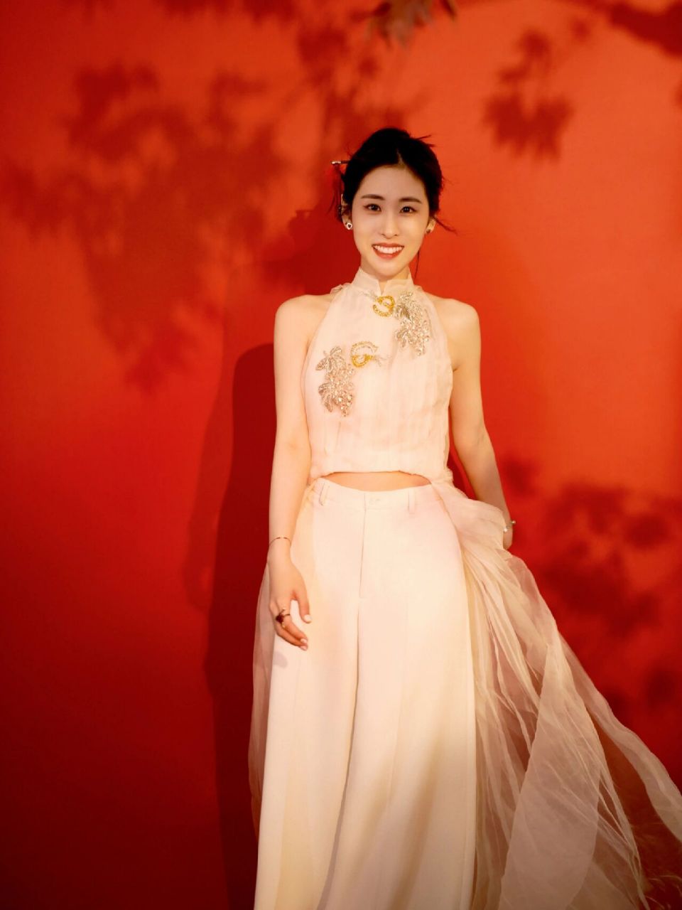 三寸盛京|张碧晨 张碧晨演绎三寸盛京 2023ss 昆仑听雪系列作品  晶莹