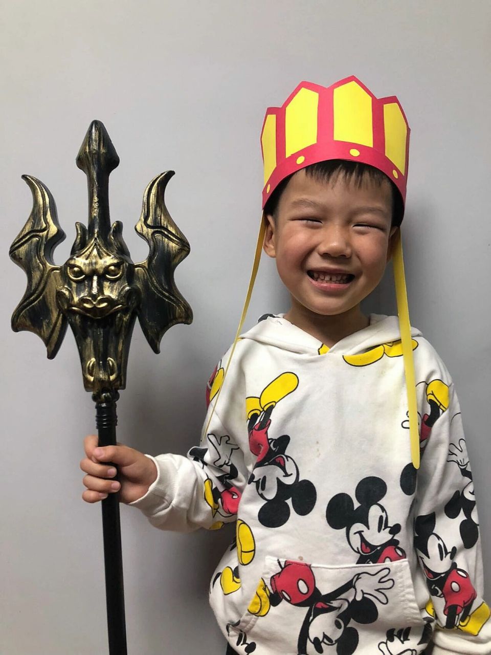 手工|爸爸的作品-唐僧帽 幼儿园这个月的主题是西游记 弟弟把在学校里