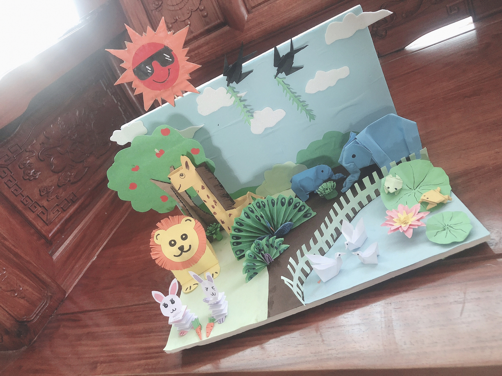 幼儿园手工 动物园 折纸 幼儿园的手工作业都是给家长安排的.