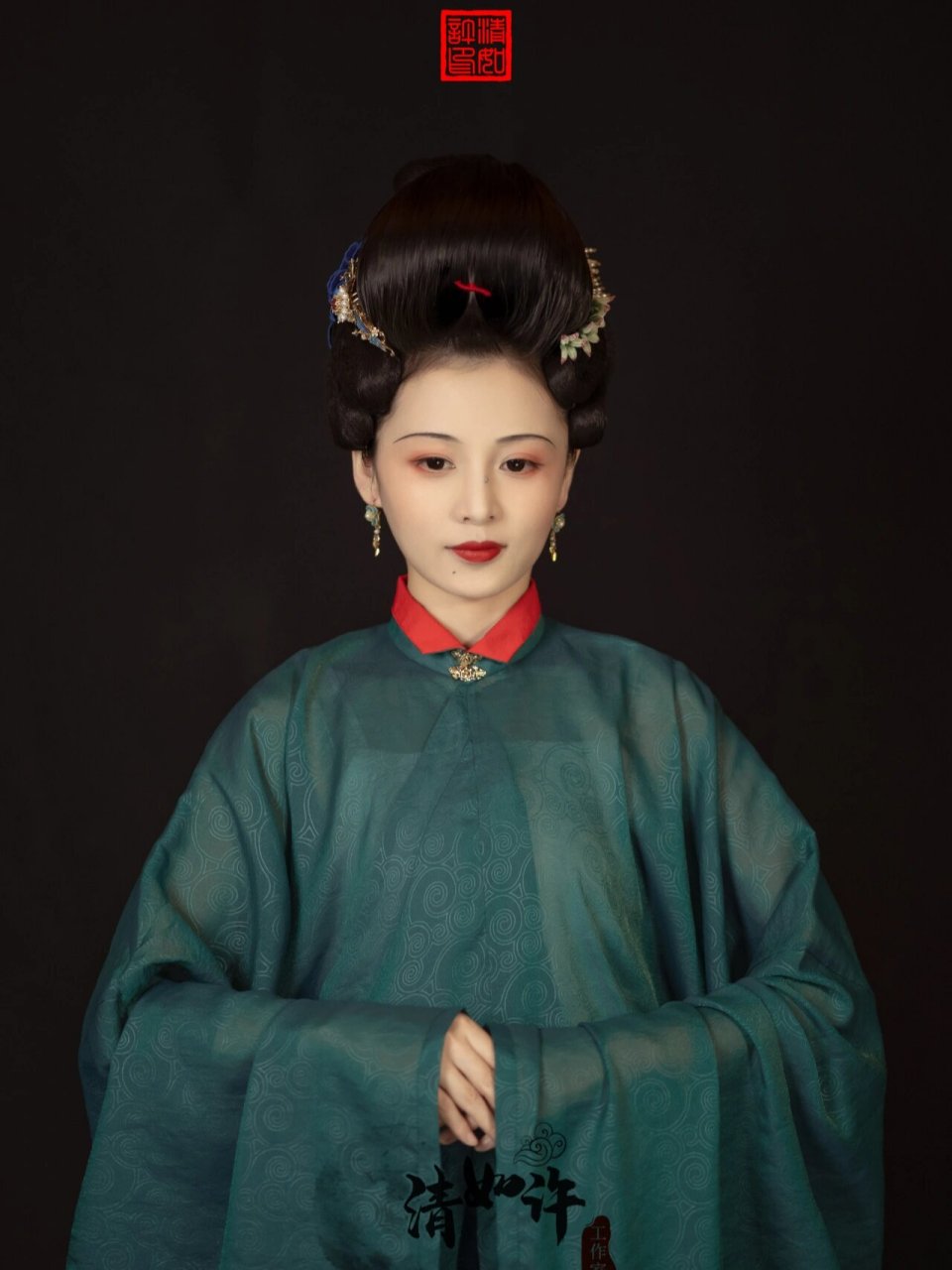 汉服妆造课|明代晚期牡丹头 古代妇女发式之一.