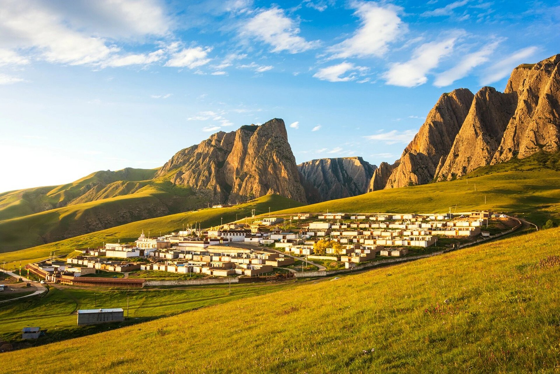 甘南秘境八角城白石崖