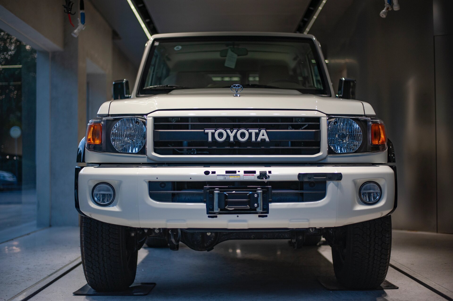 丰田陆巡 lc71 70周年纪念版 越野老炮 70周年传奇车型 原始的机械美