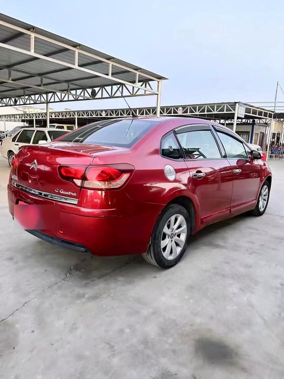 2011年上牌雪铁龙世嘉,1.6排量非常省油,自动挡!