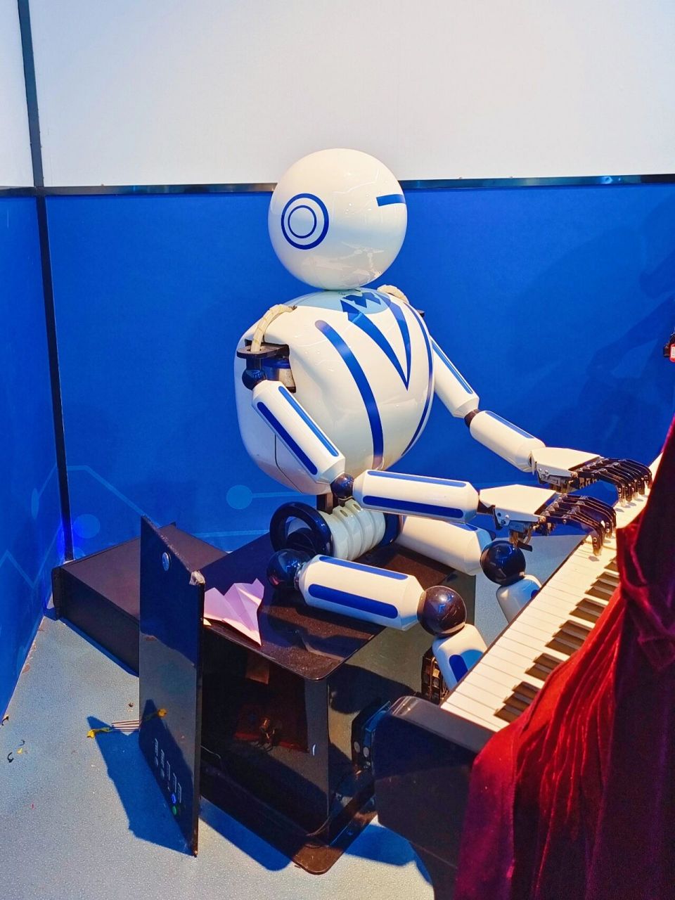 湖州市科技馆|探索奥秘的起源 92 一共有两层, 一楼主要是关于太空