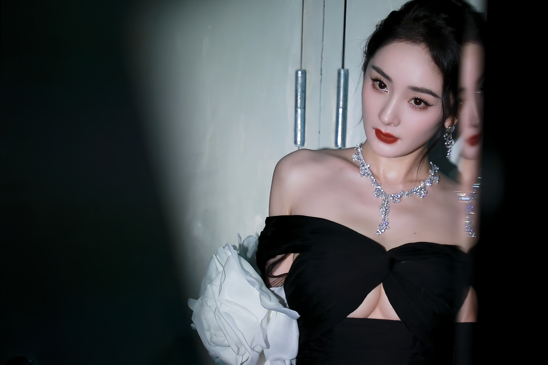 杨幂7815优雅黑天鹅礼服