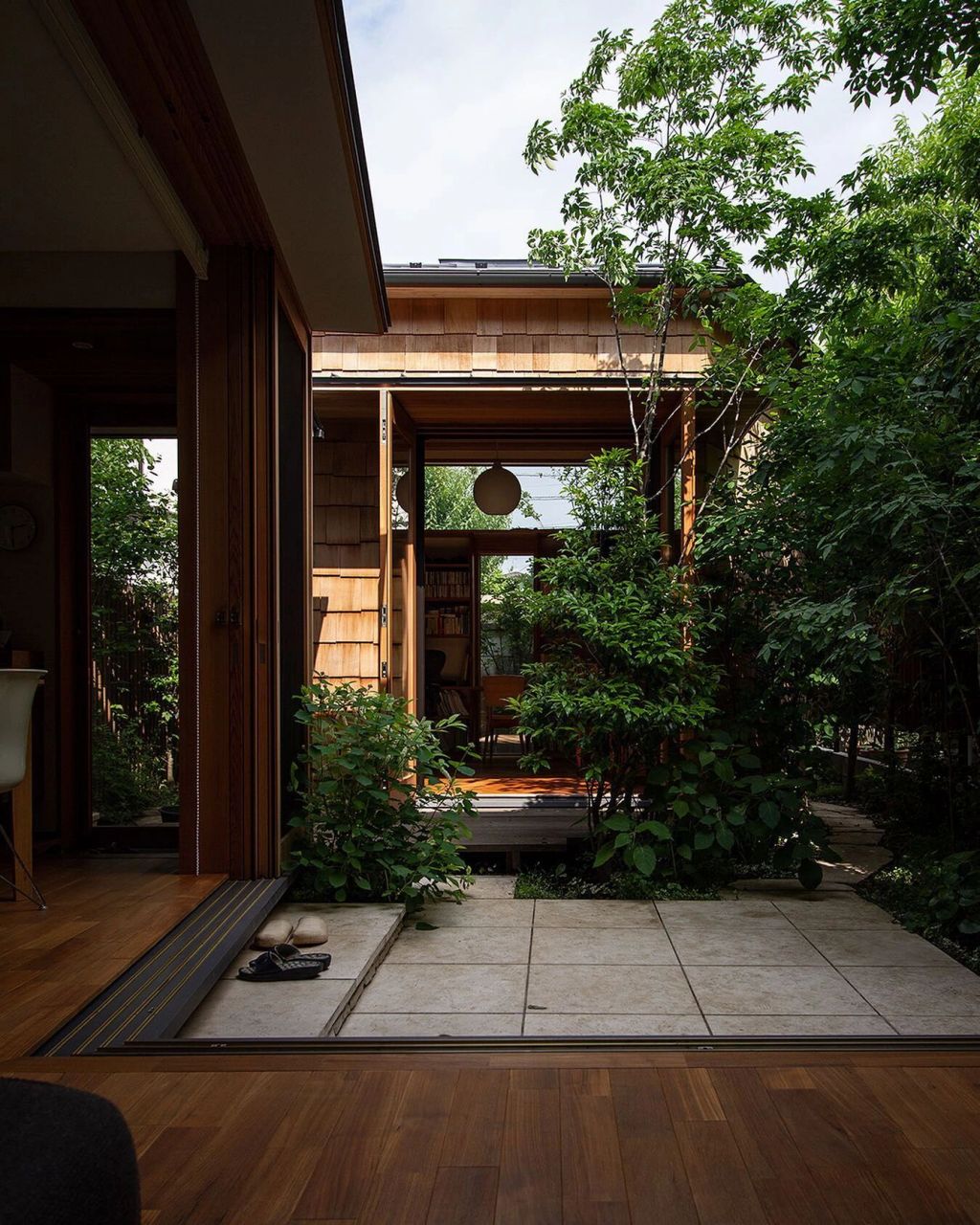 静谧的日式庭院小屋 静谧的日式庭院,舒坦,静寂,清净 让人有时空凝固