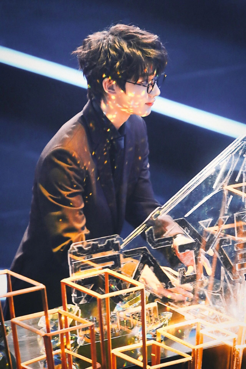 丁程鑫个人资料    字丑勿喷