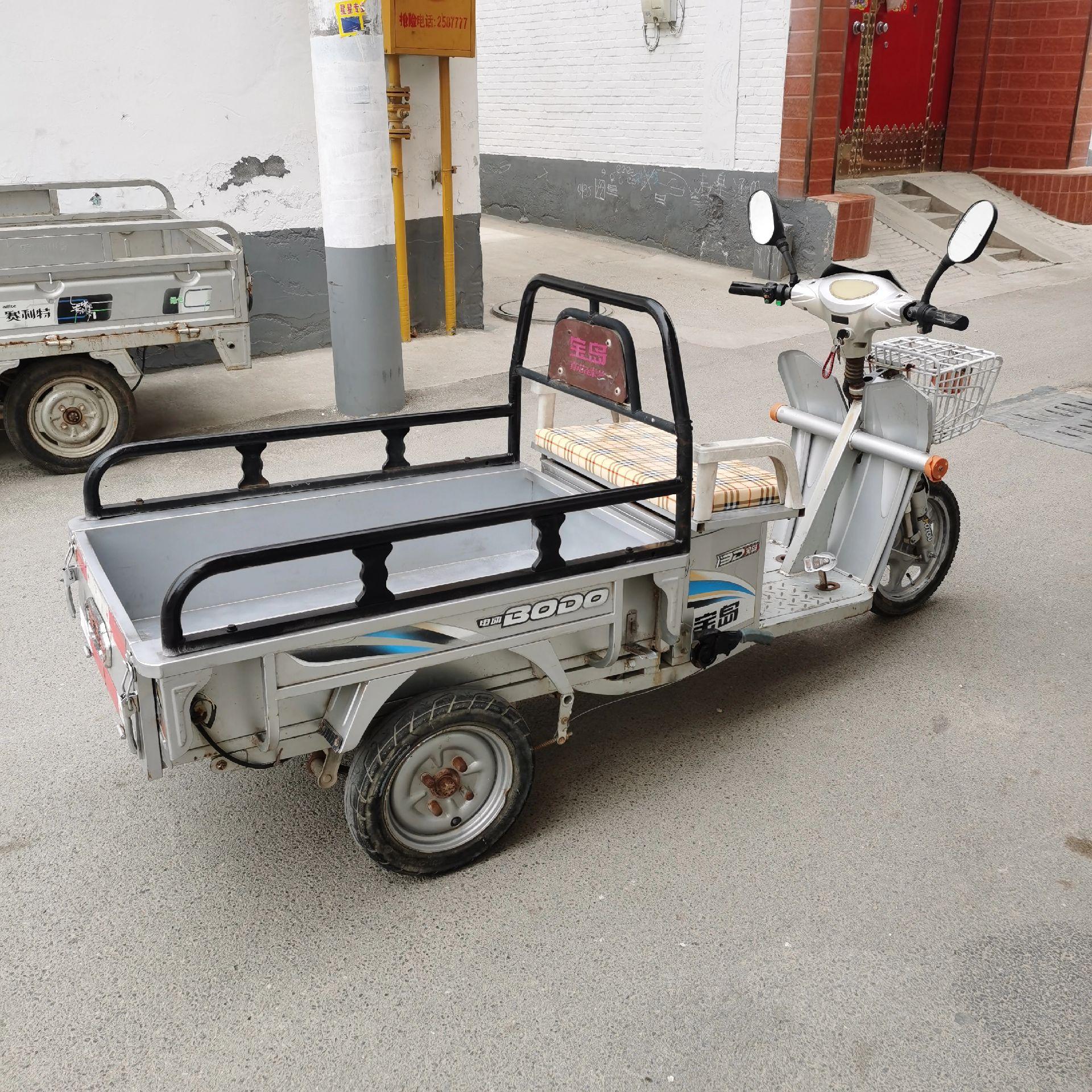 宝岛电动三轮车,斗长一米一,宽八十,四块新电池,1200元, 地址:盐湖区