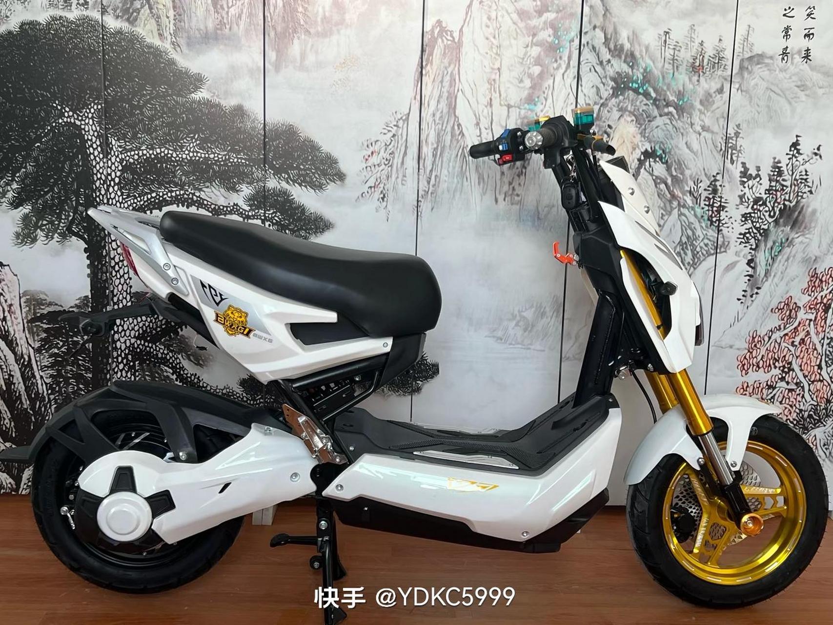 全新战警电动车,配备倒置战警设计 全新战警电动车,配备倒置战警设计