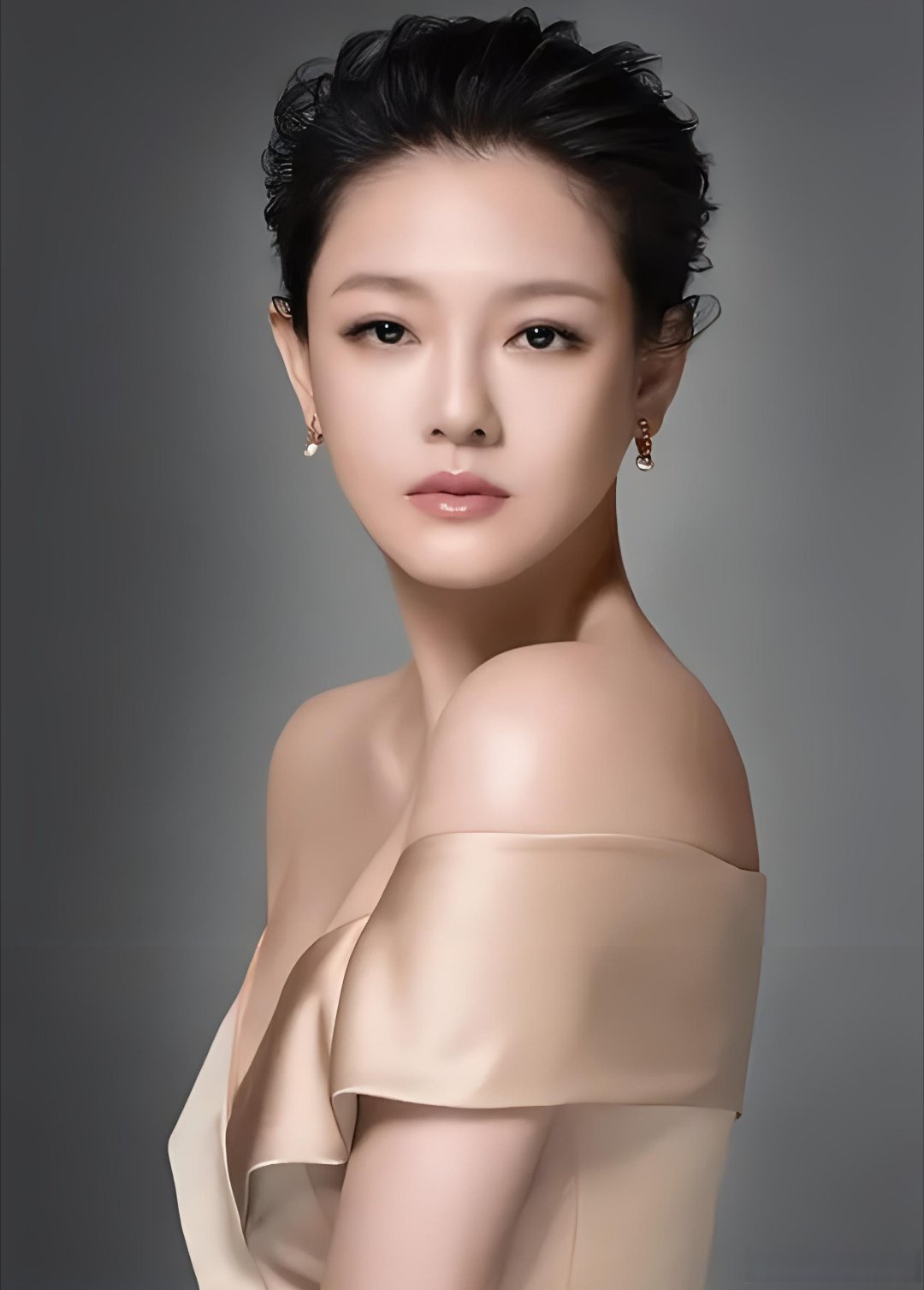 大s真名叫徐熙媛,中国台湾女演员,歌手,主持人,作家