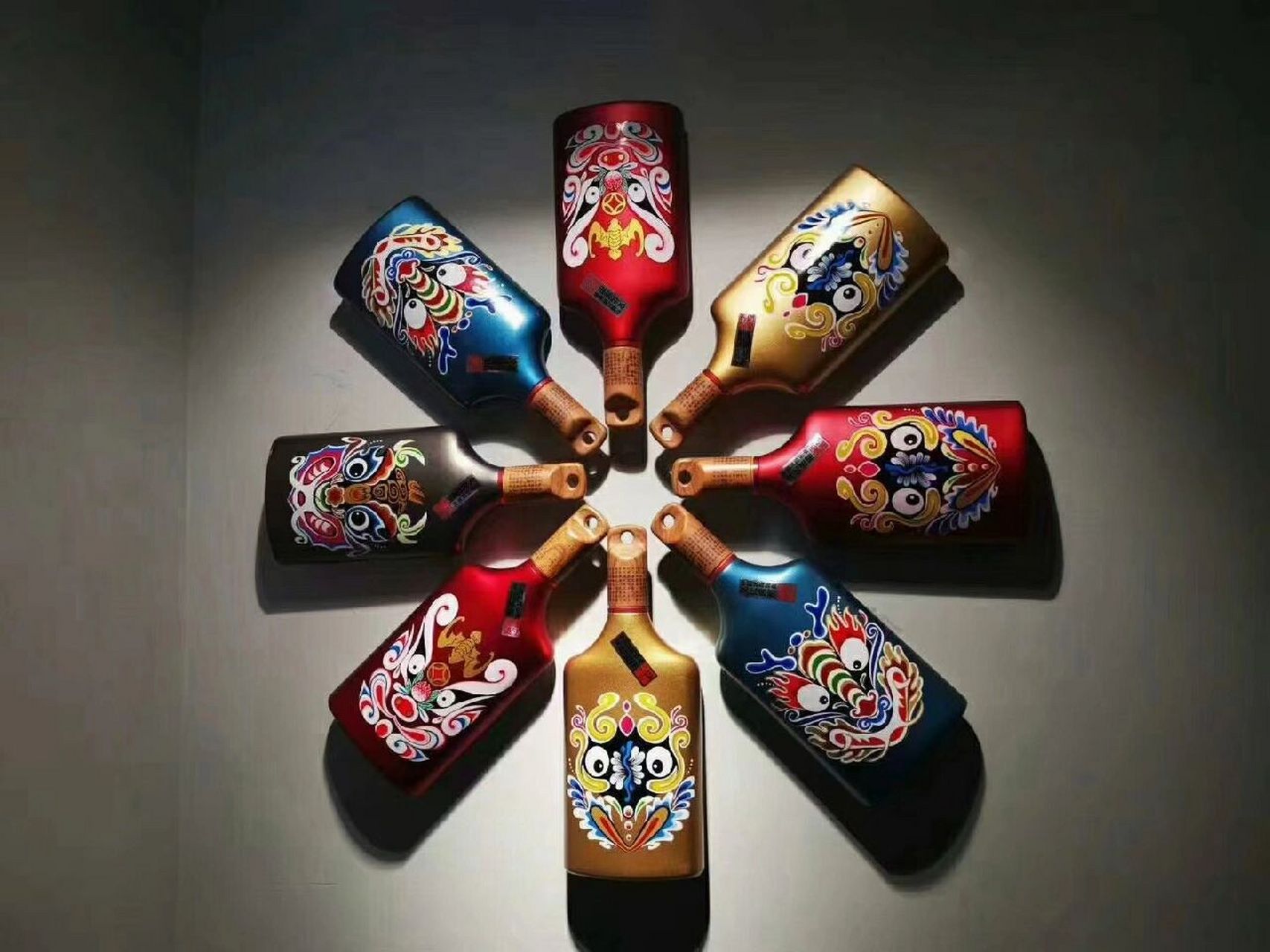 马勺脸谱酒吴晓萍大师作品喝过才知其香 马勺脸谱酒 吴晓萍大师作品