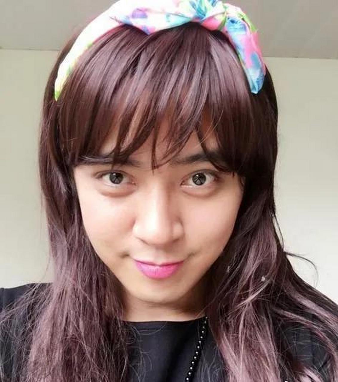 罗志祥自从多人运动曝光后,消停了一段时间,但最近,他又开始活动了.