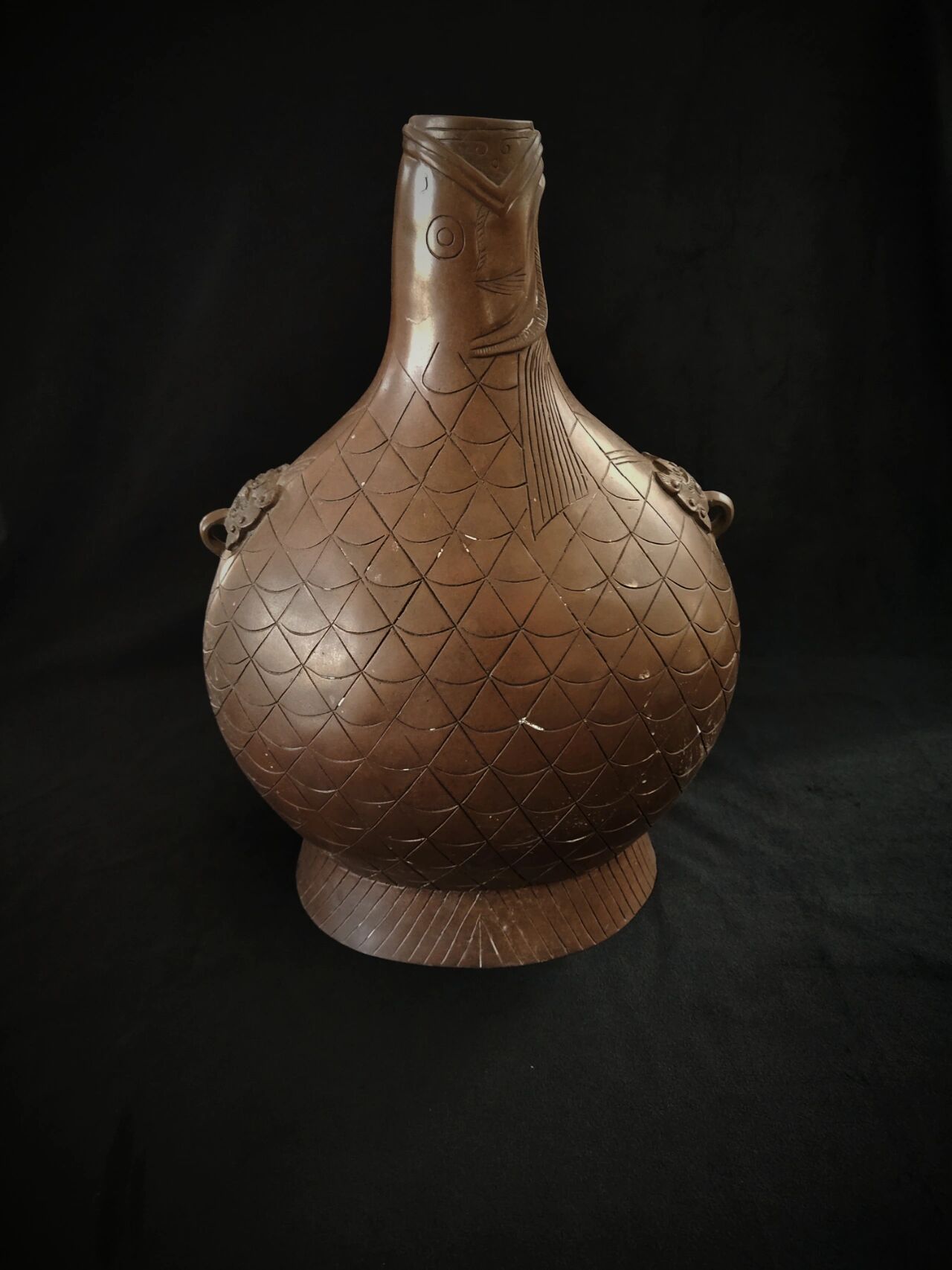 青铜文物系列┃青铜酒器┃青铜壶 96青铜壶 青铜壶是古代盛酒器.