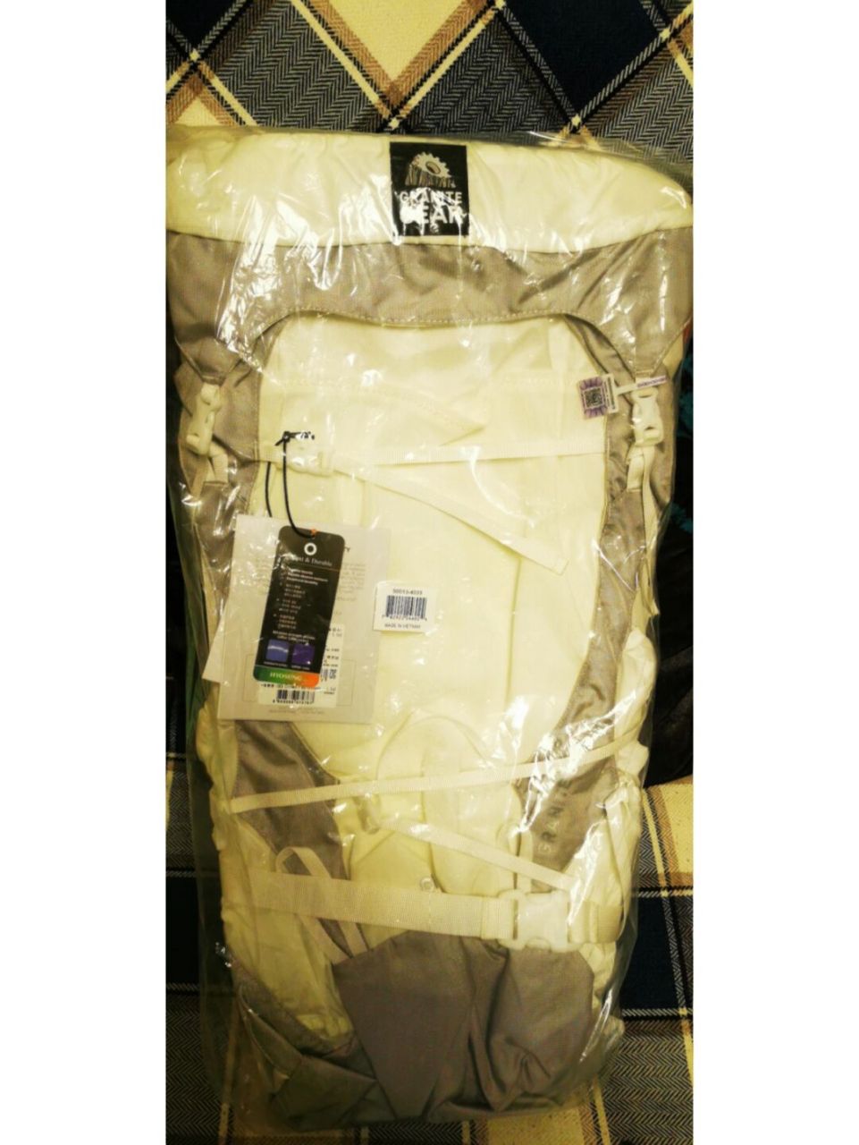 不过看了实物,选的也是l号,男士用也可以 第一个花岗岩的背包