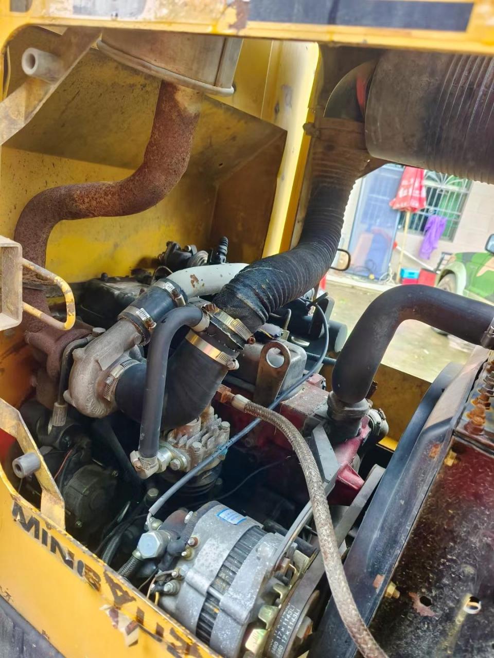 明宇930小铲车,自动挡,带增压跑路档,轮边桥气刹,正常开工使用中,接受