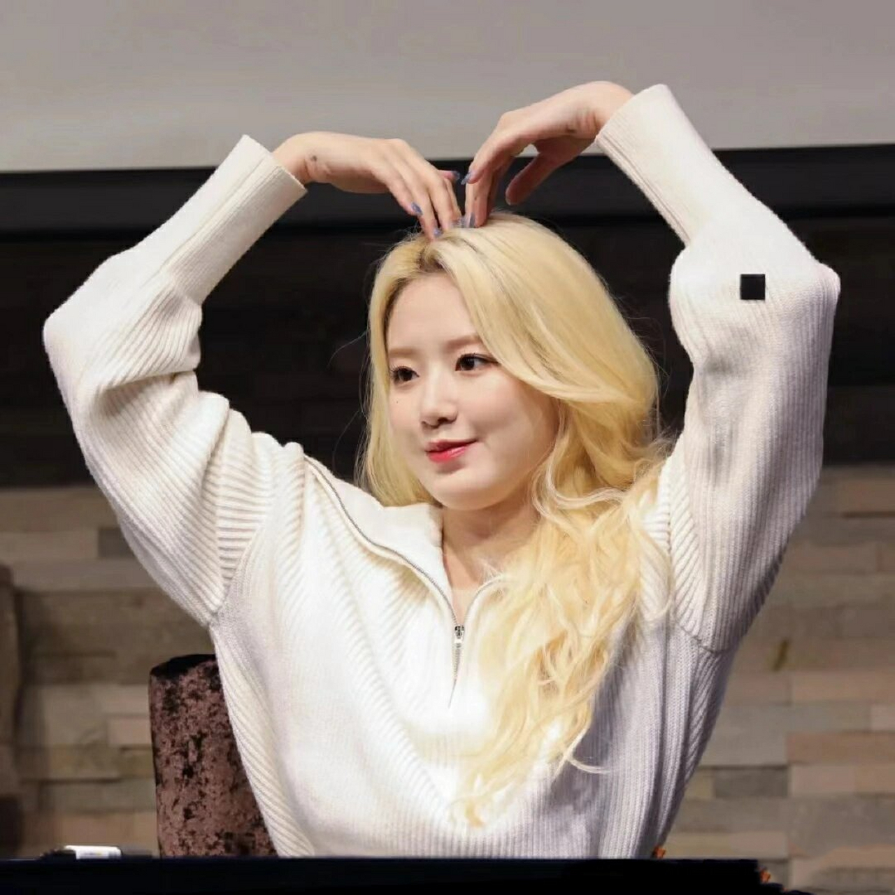 叶舒华神图头像