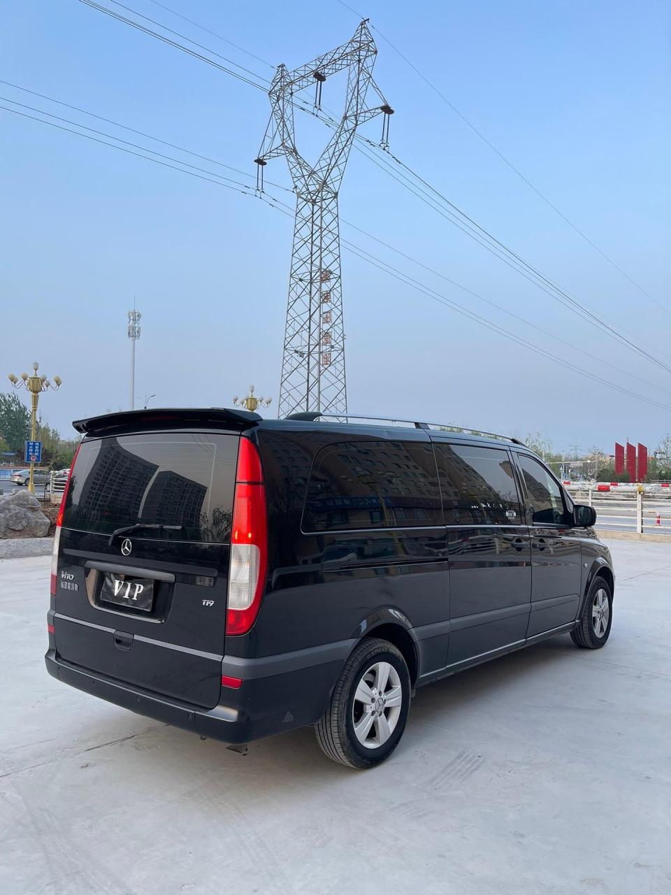 9座威霆 新到11年6月奔驰商务 2.