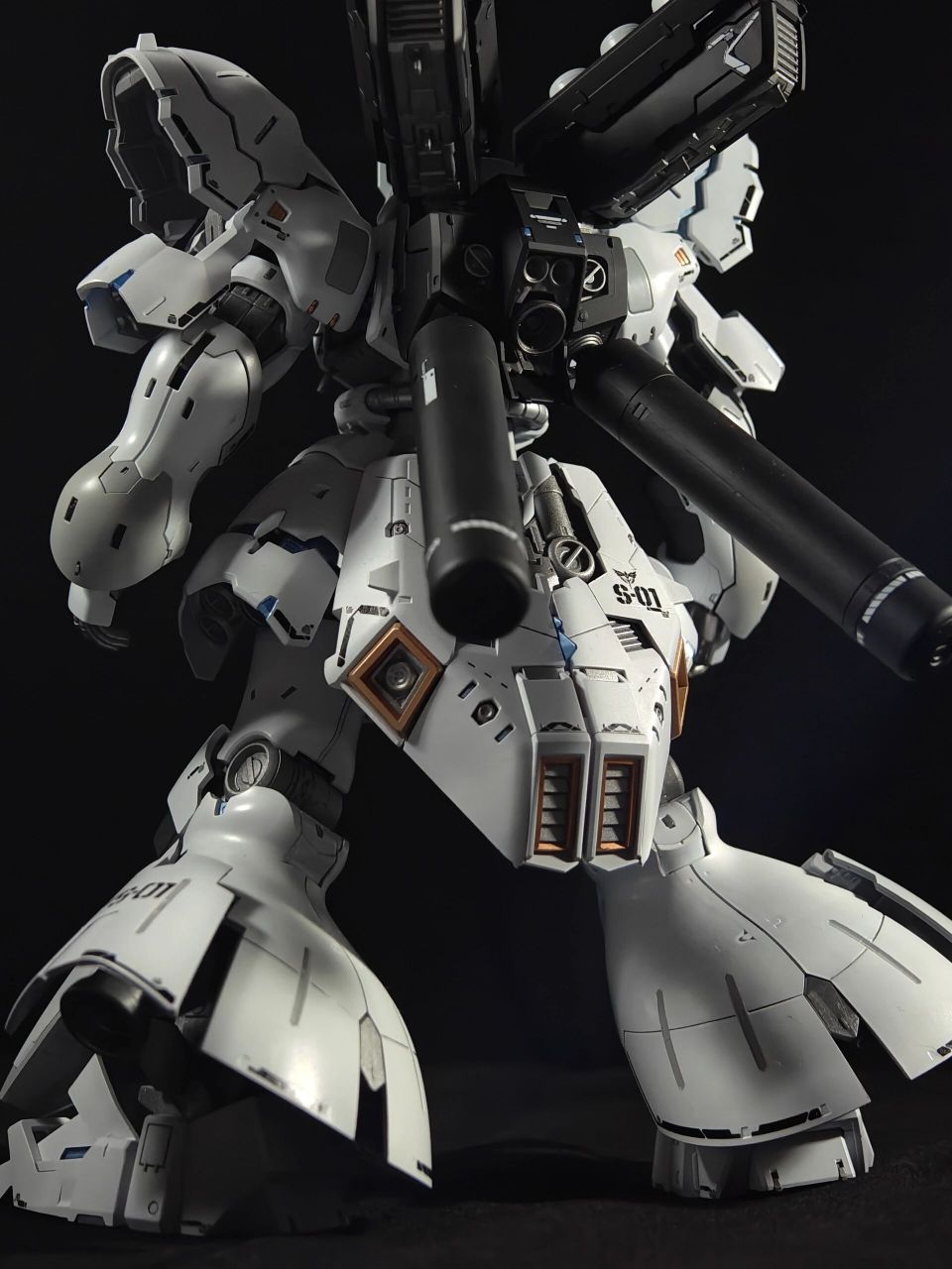 果真大家都是白毛控啊 接到一个rg沙扎比的单子本来想终于不用搞白色