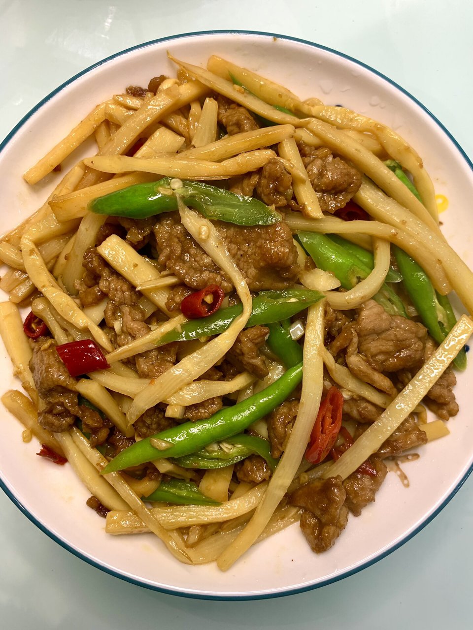 爱吃笋的姐妹一定要试试这道竹笋炒肉肉片一点也不柴超级入味,竹笋很 
