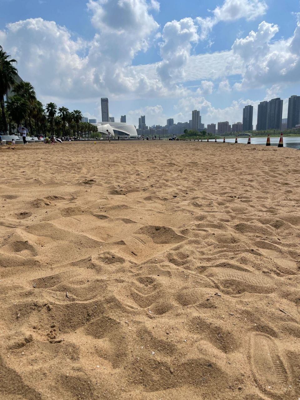 杭州的浅水湾～金沙湖沙滩 位置:杭州钱塘区下沙街道金沙湖大道 交通