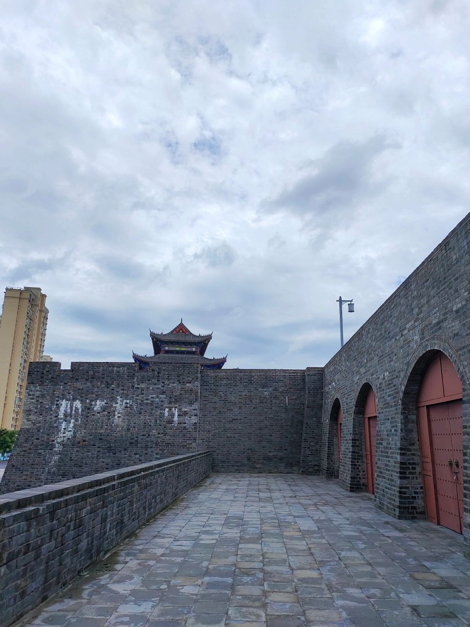 马鞍山当涂古城墙遗址 在去马鞍山市区的国道上看到的景点,属于当涂县