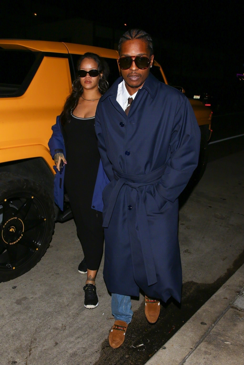 蕾哈娜 rihanna  与 a$ap rocky 最新纽约街拍曝光:  #rihanna
