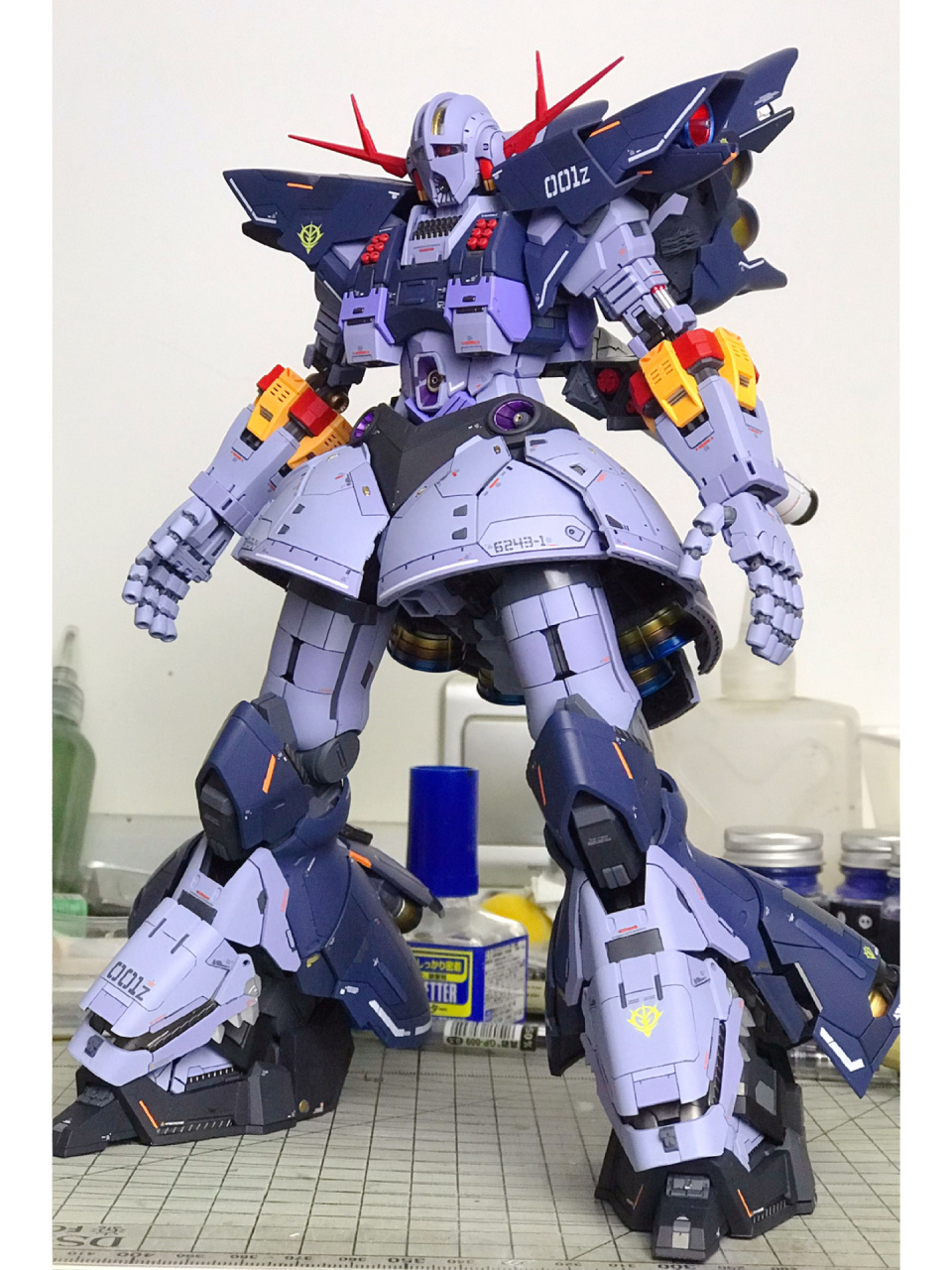 rg完美吉翁号 腿只是装饰  上面的大人物是不会懂的 为了让卡沙的腿和