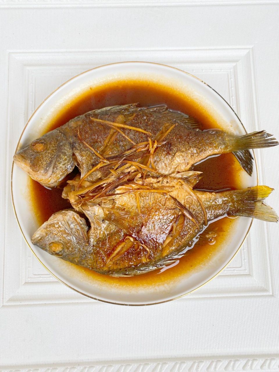 厦门人的酱油水黄翅鱼 黄翅鱼估计是闽南人的饭桌上最常见的家常小菜