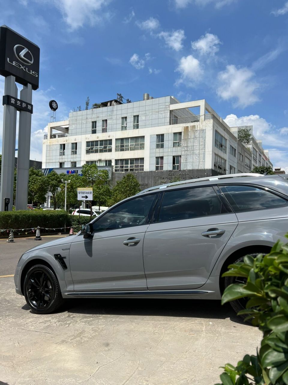 奥迪a4|水晶战舰灰 水晶战舰灰,低调不平凡,非凡质感巧遇经典色彩