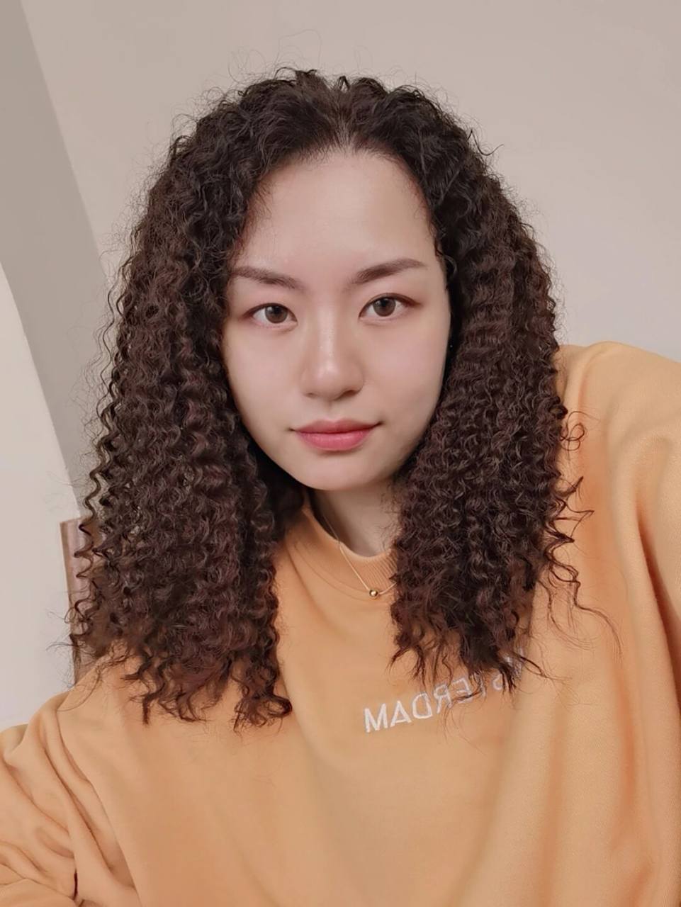 螺旋卷烫发 大学毕业后的又一次螺旋卷烫发! 好喜欢!