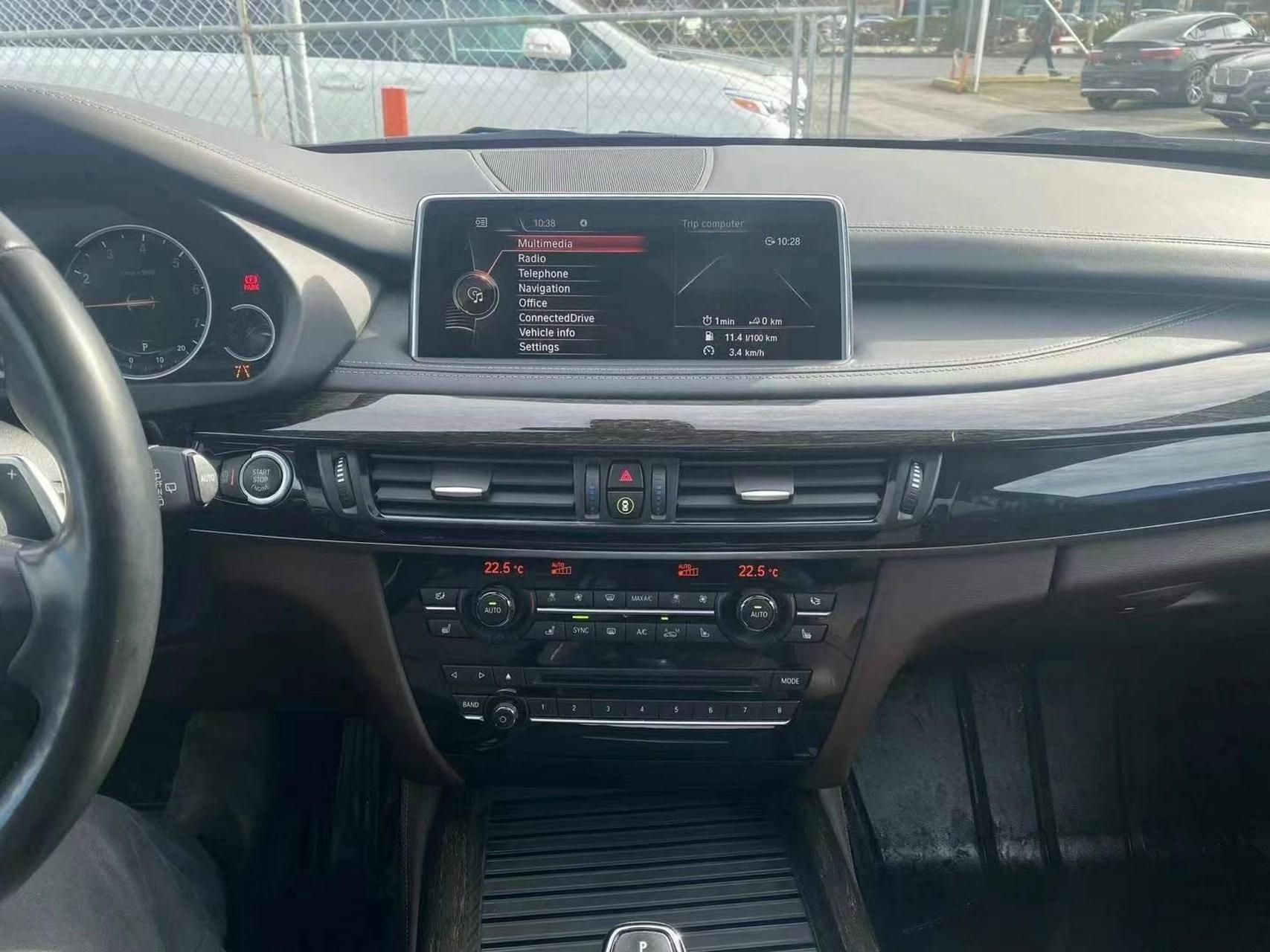 2016 bmw x5 123000km 大顶配 抬头显示 360度影像 电吸门 前后座椅
