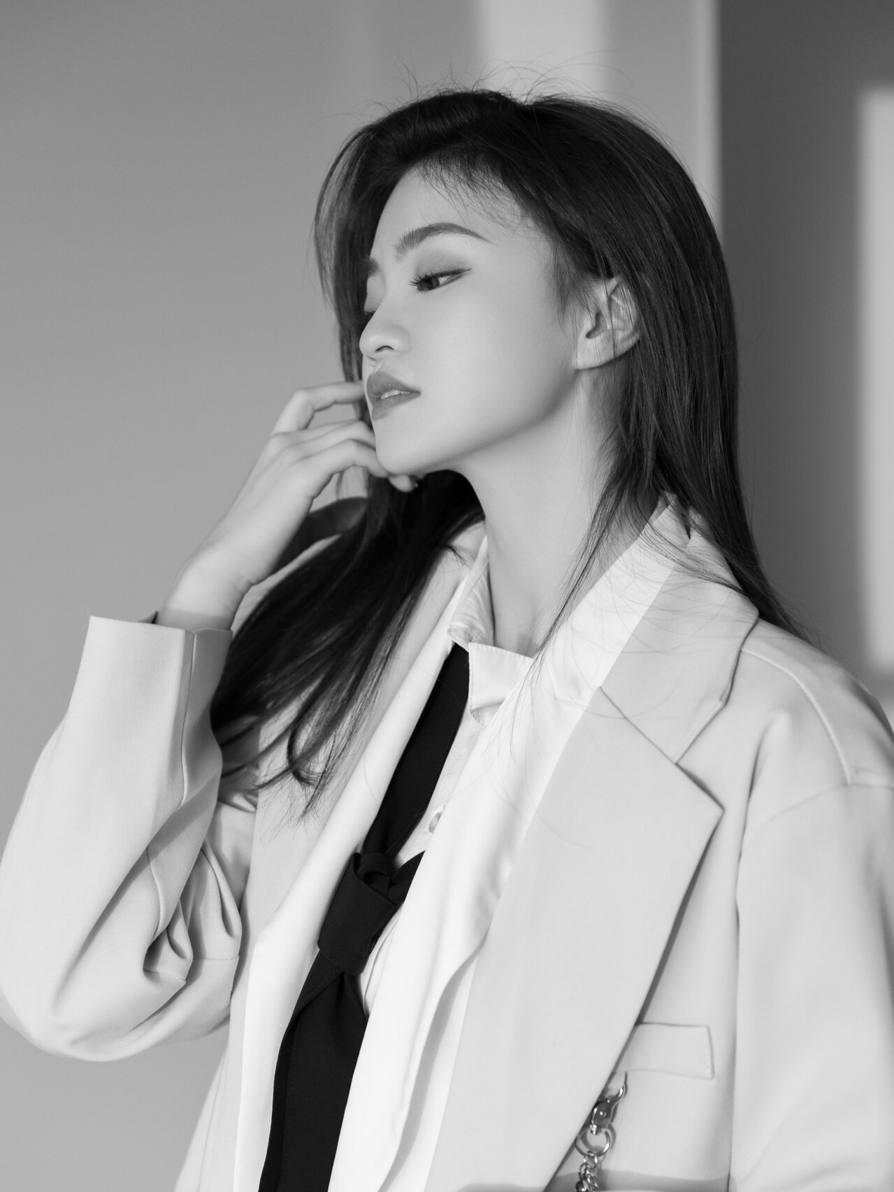 闺蜜写真|跟着倪妮7015刘诗诗拍出酷飒西装 98嘉人杂志2月 倪妮