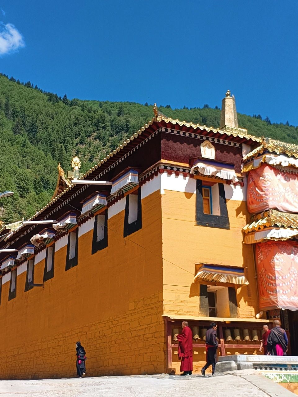 藏学府 贡巴寺,是甘南藏区仅次于拉卜楞寺的第二大藏传佛教寺院,同时