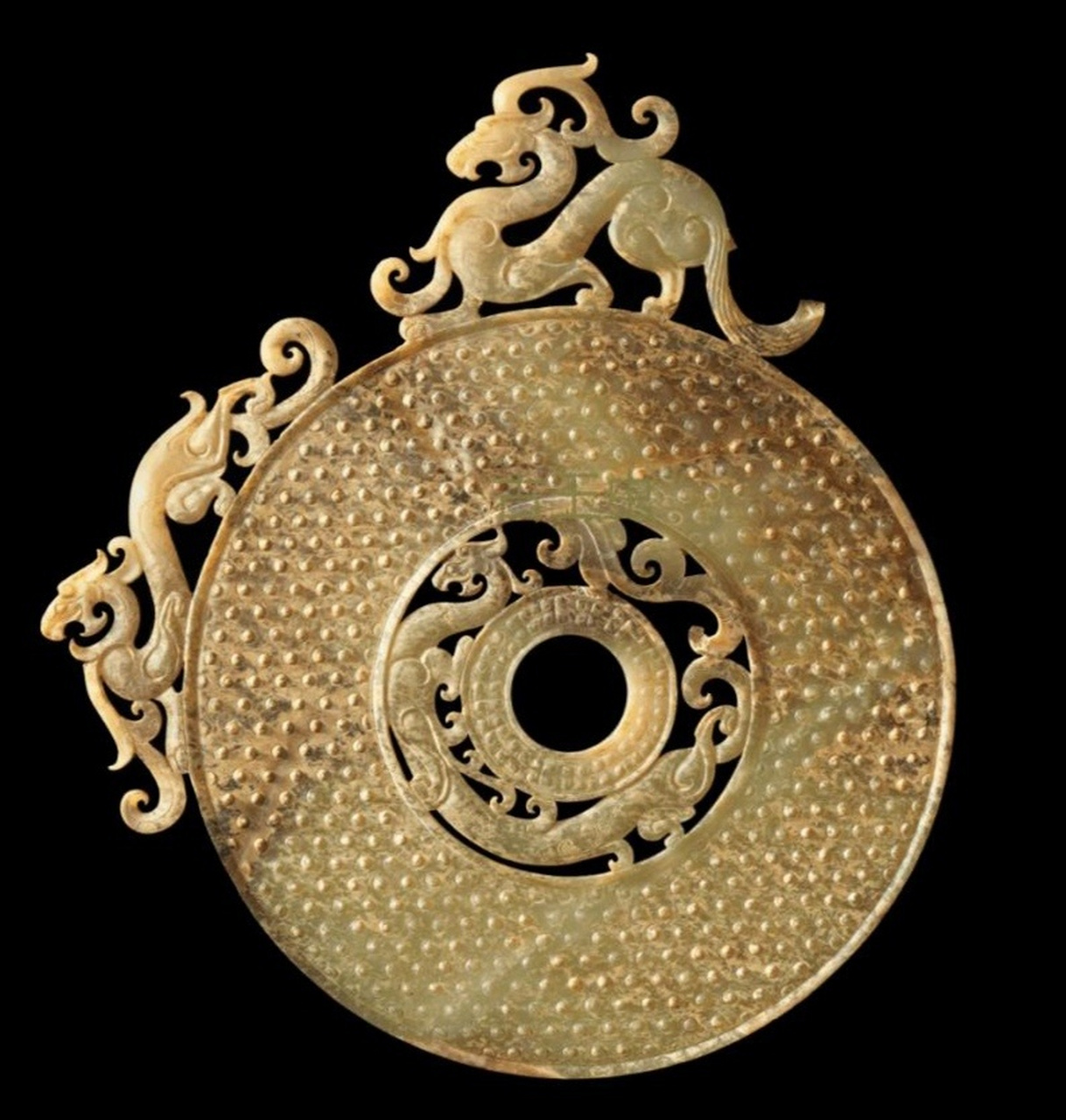 古玉超话双龙出廓玉璧,用两个字形容"磅礴",用四个字形容"大气磅礴".