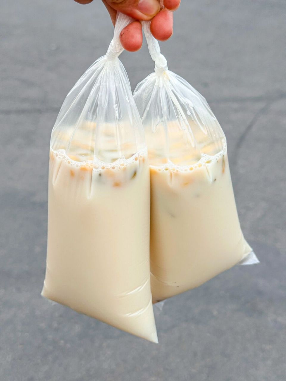 茉莉花冰豆浆,郑州也有喽～ 就在三号线同乐路地铁站c口～ #郑州美食