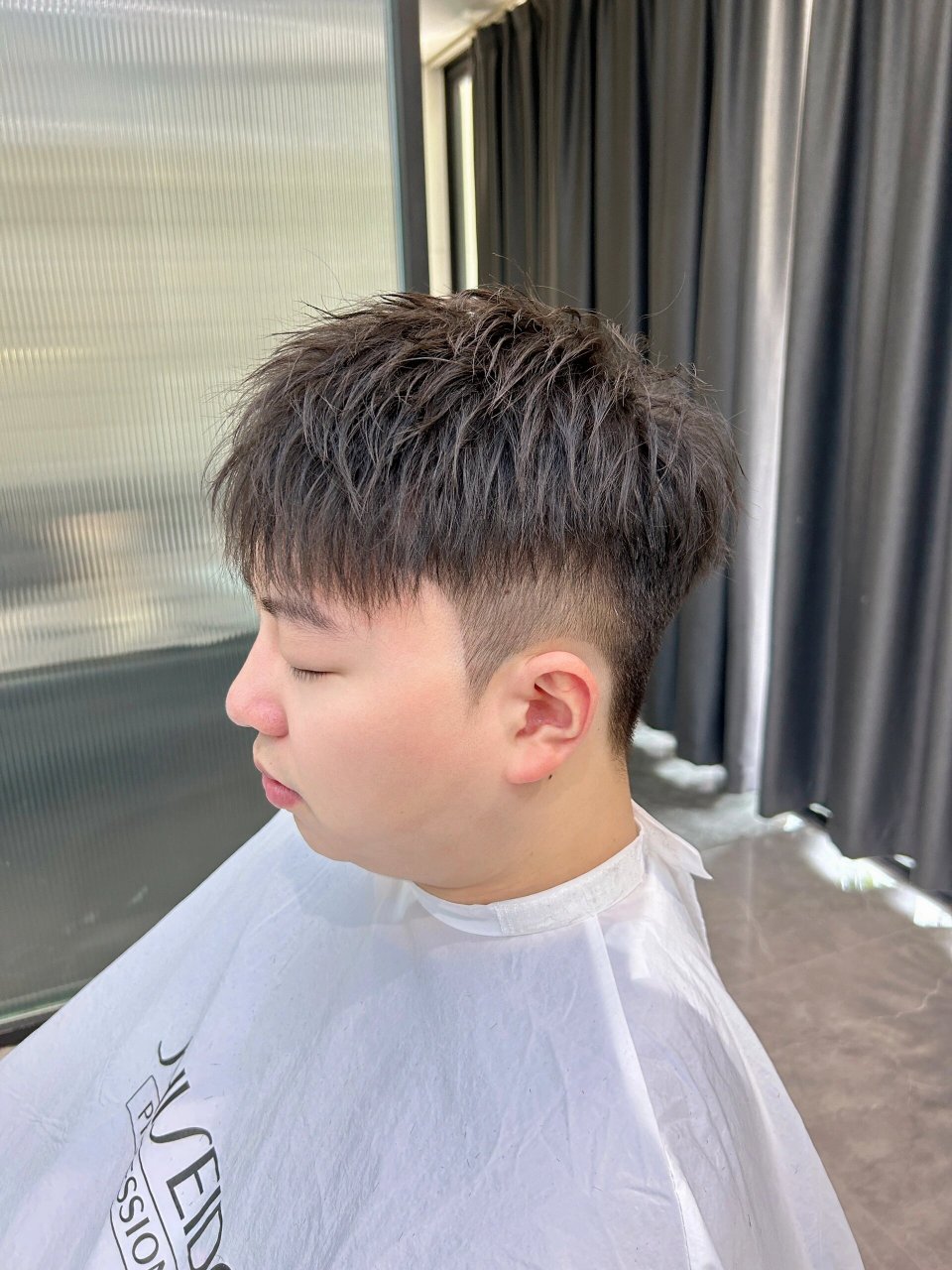 少年感十足的一款烟花碎盖!