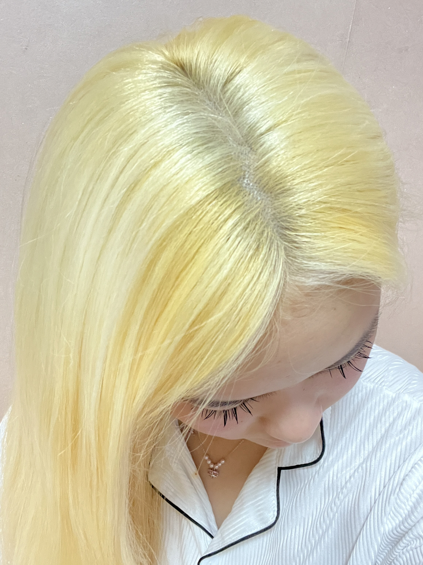 各位刘亦菲们 漂头发这种情况怎么办 急急急 漂头发第一次9度  后面太