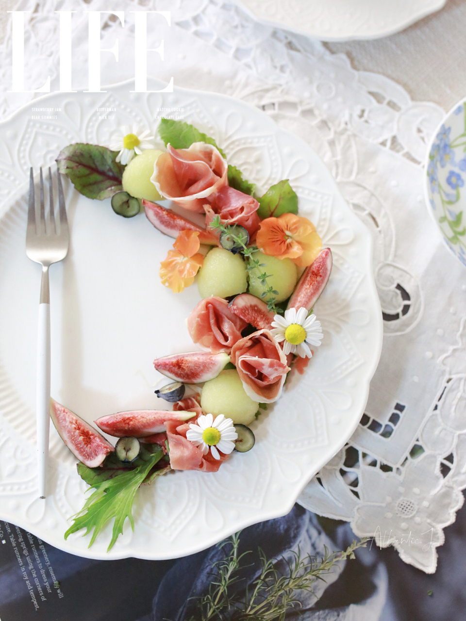 又是我爱的西班牙火腿沙拉 在春暖花开的季节里 一盘减脂低脂花环沙拉