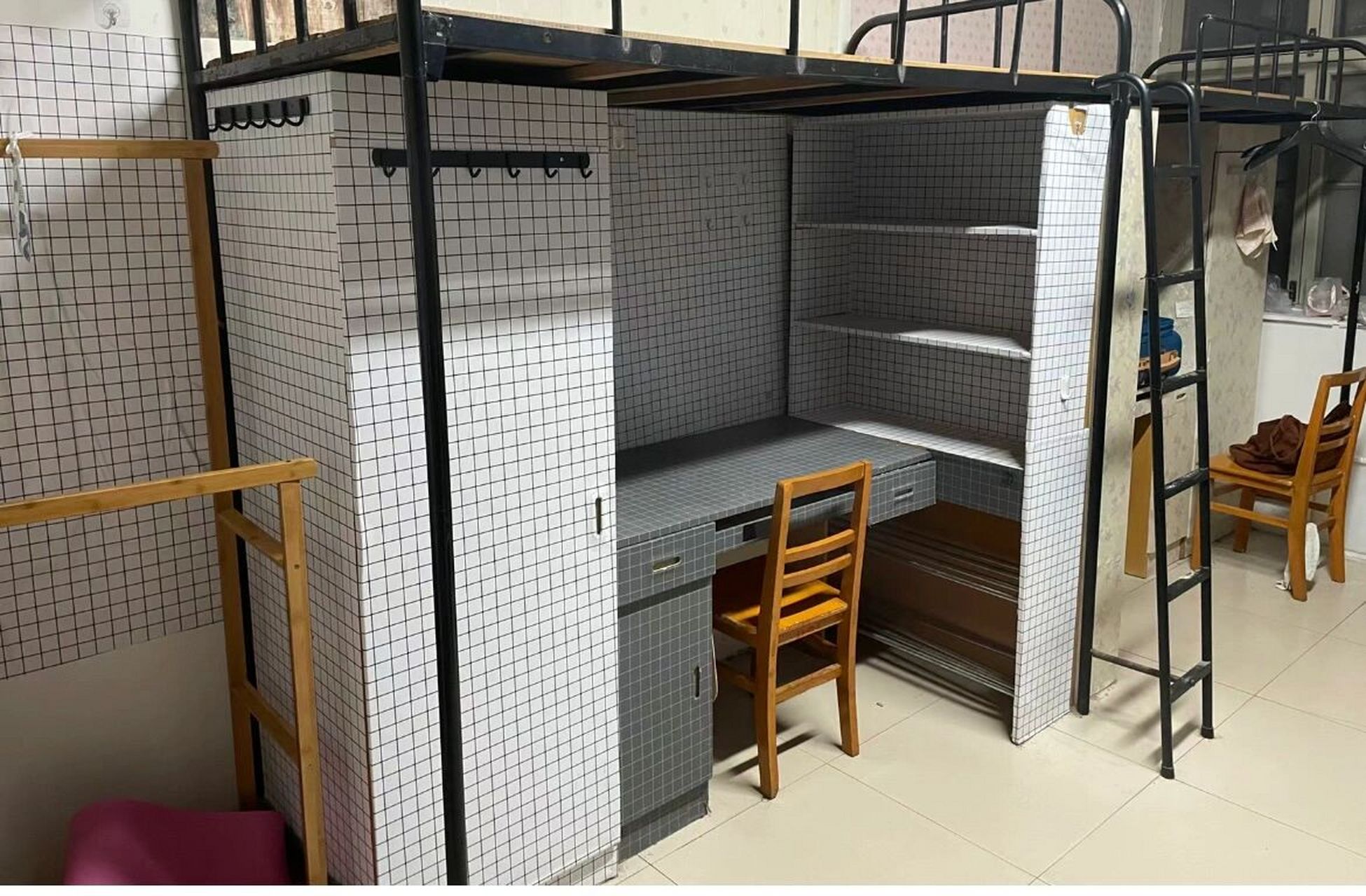 三峡大学本科宿舍 宿舍一共有5个苑区:南苑,沁苑,欣苑,西苑,东苑,图片