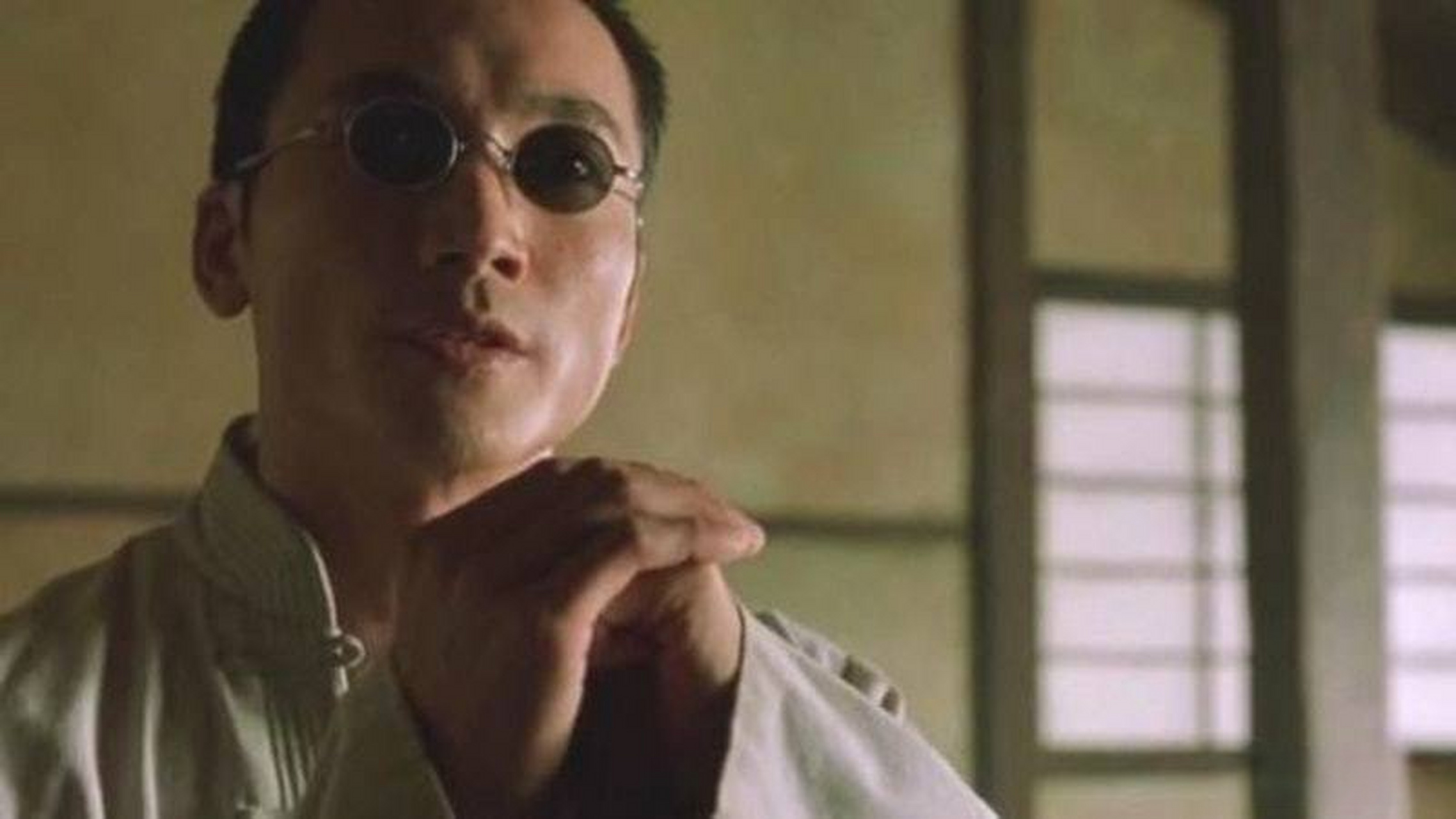 网友:爷青回!94  还记得《九品芝麻官》里那个嚣张跋扈的常威吗?