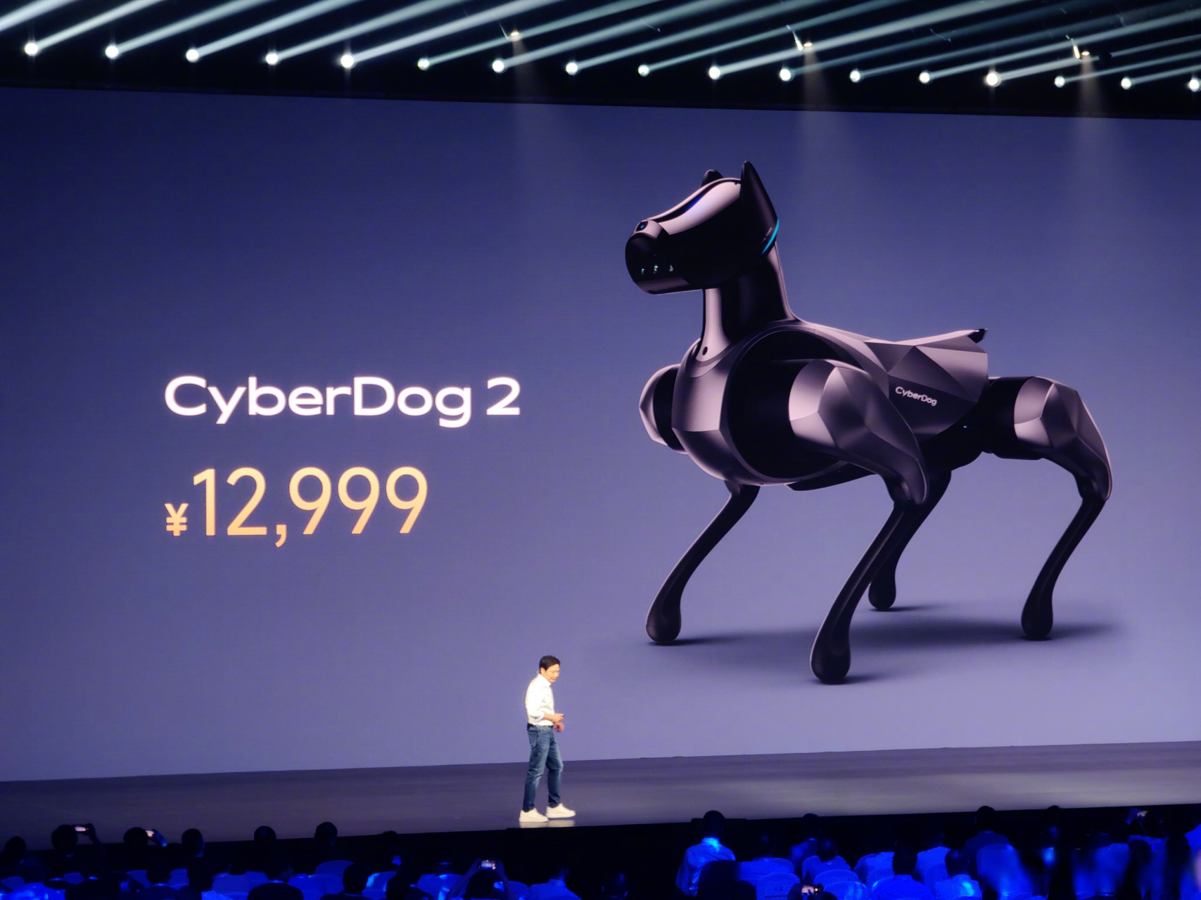外观上,cyberdog 2接近真狗外形,ai自主学习模拟3万只机器狗并行训练