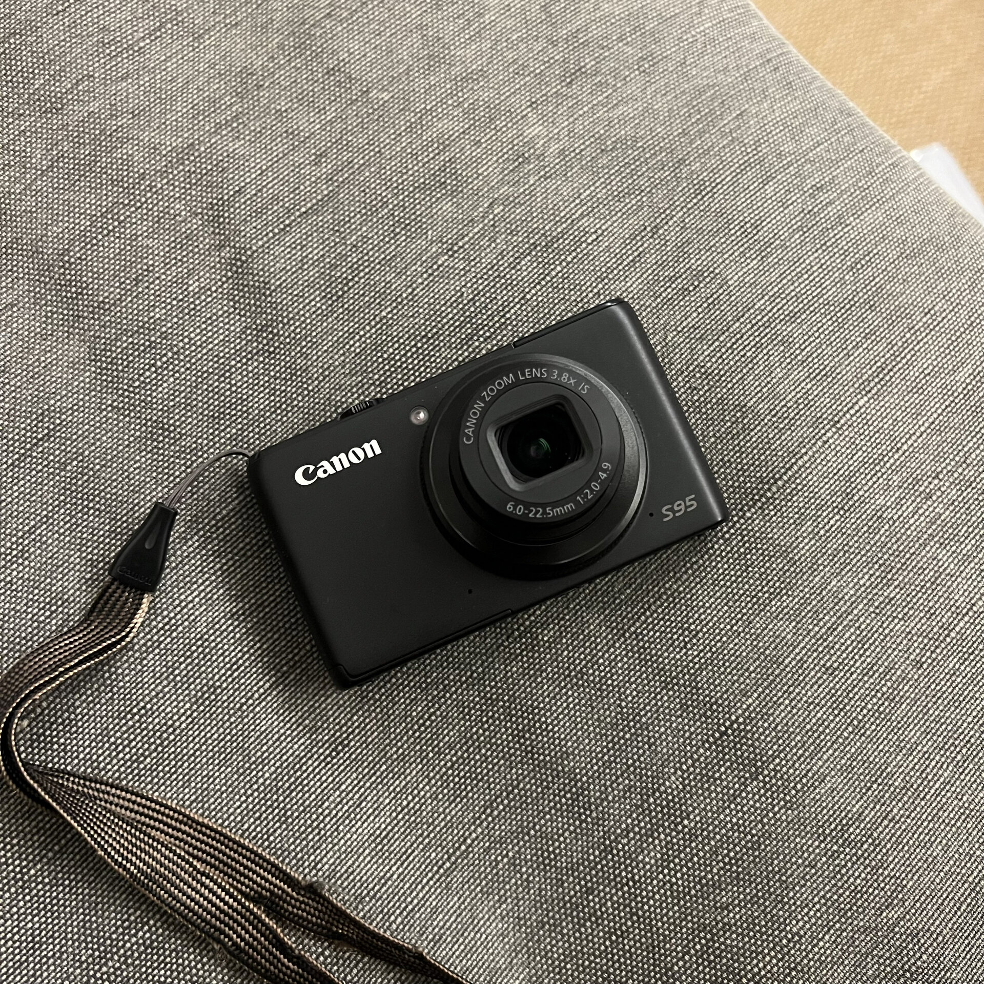 佳能s95 ccd相机 几乎全新