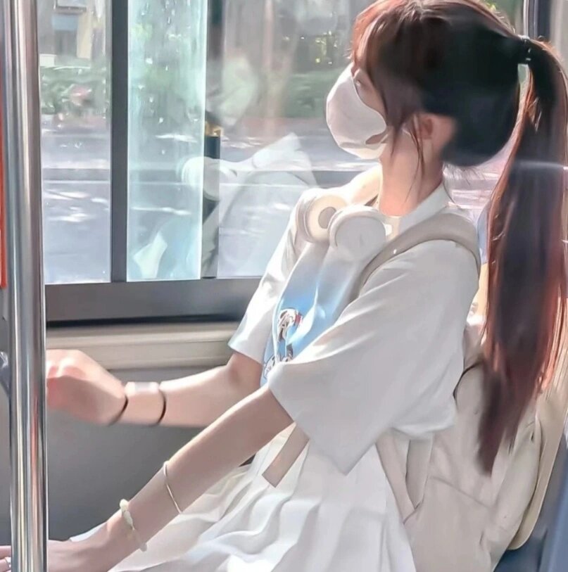 高马尾女头