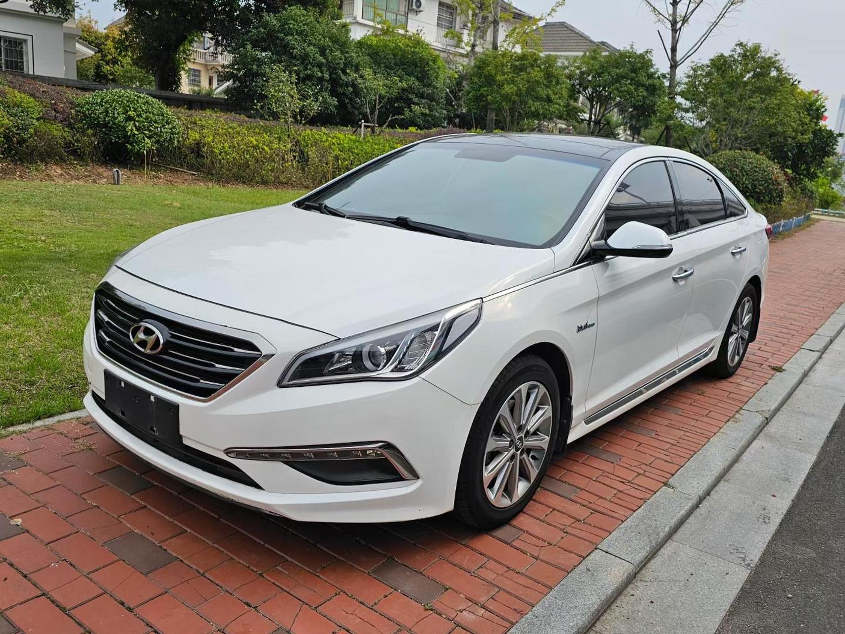 2016年7月上牌北京现代索纳塔九代,全车原版,精品一手车,外白内黑