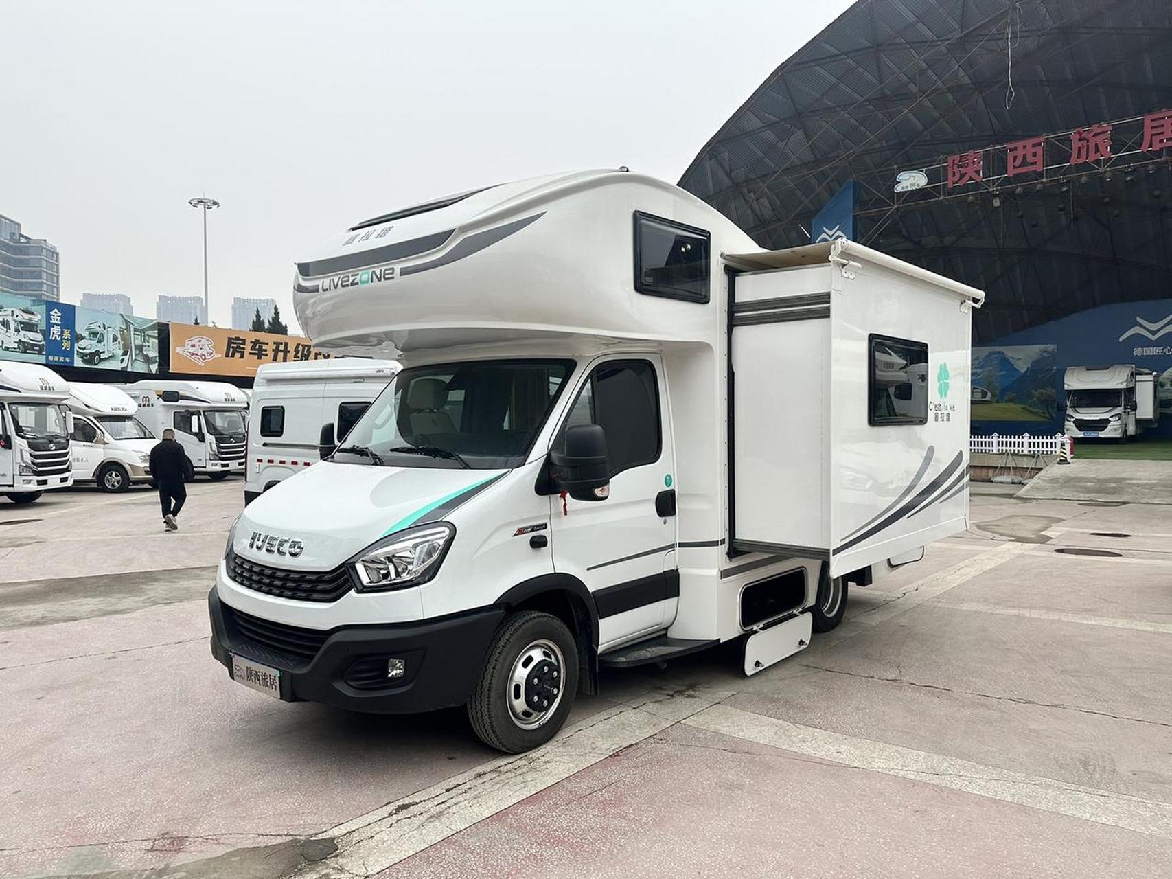 只有8000公里几个月的览众赛拉维双拓展.