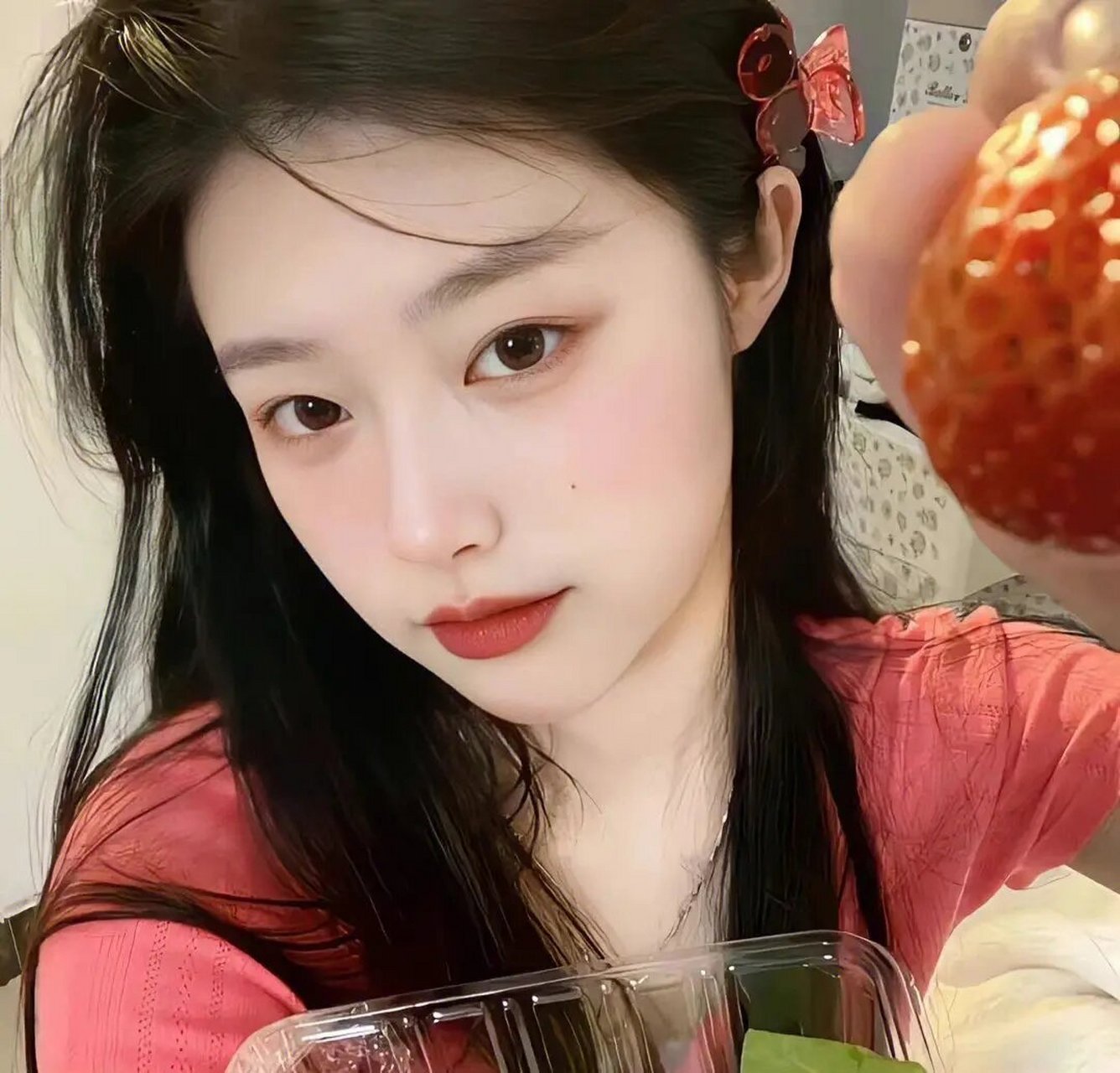 温柔可爱高质小众好看真人女生露脸头像