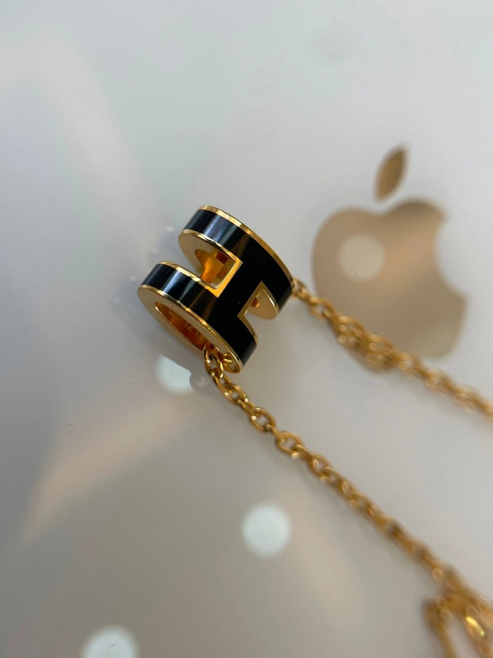 爱马仕黑金pop h迷你项链2799 99新 黑金mini h项链,锁骨链小巧精致