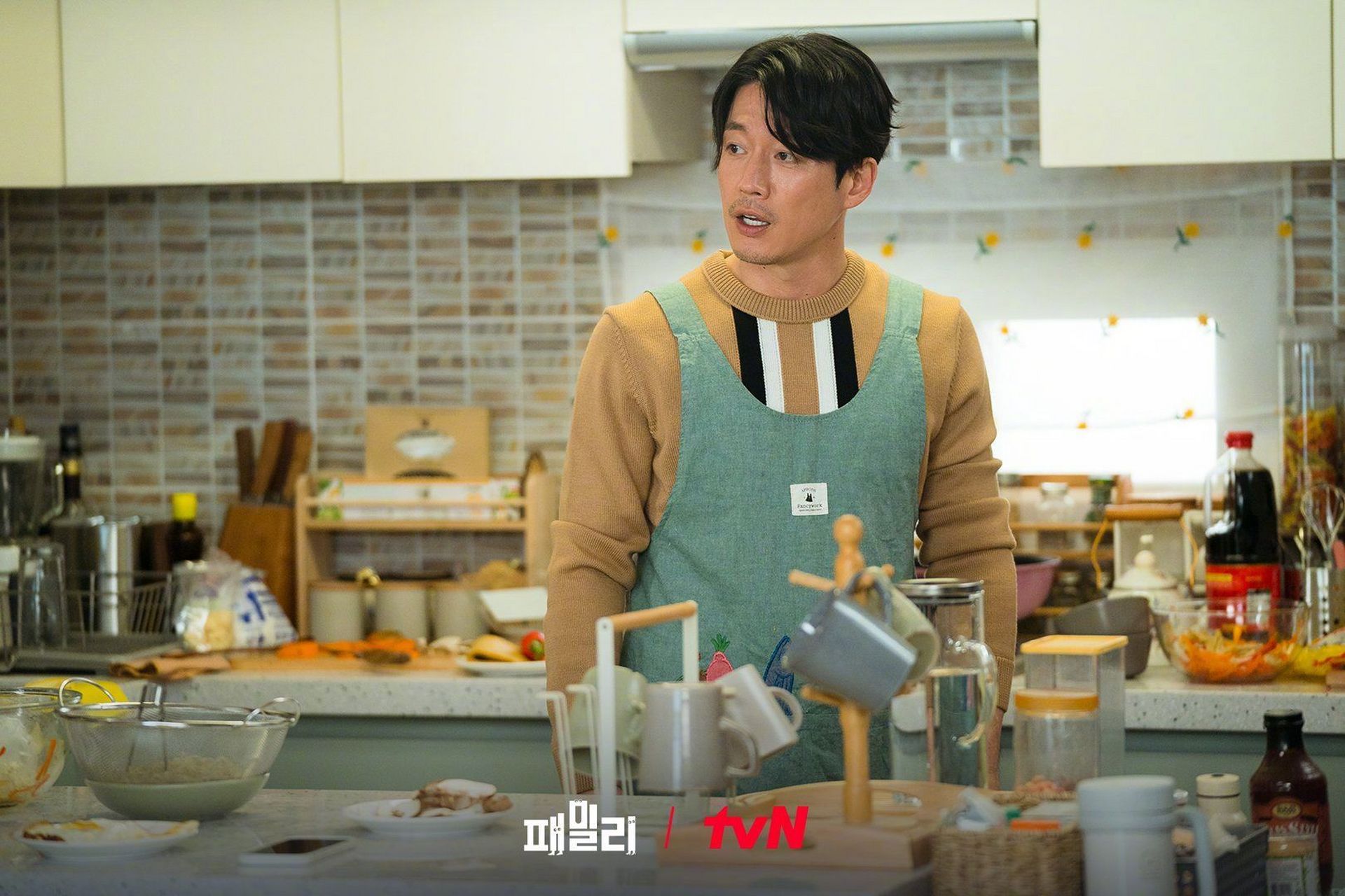 张赫韩国# 《family》剧照