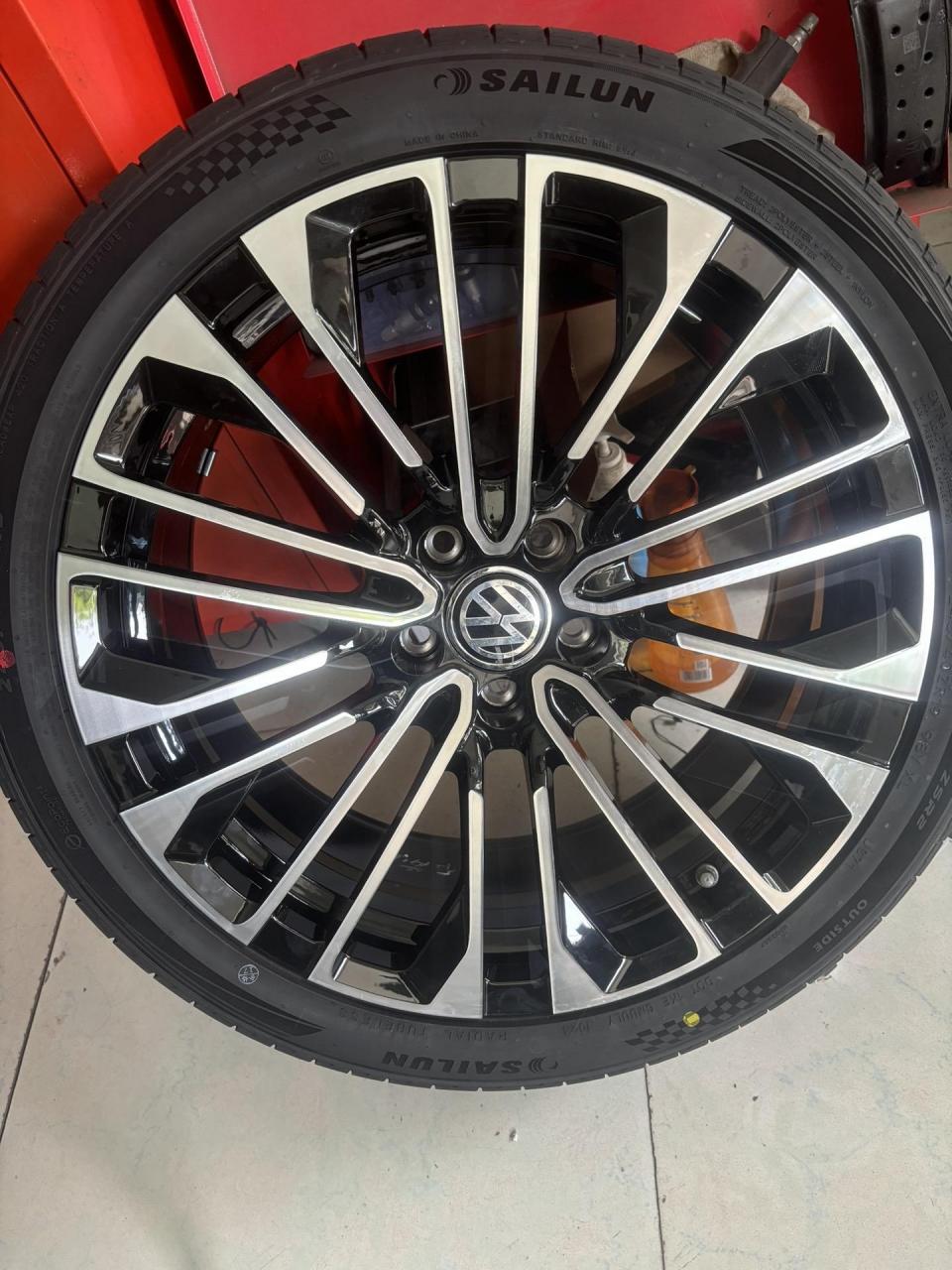 大众辉昂18寸升级19寸锻造轮毂