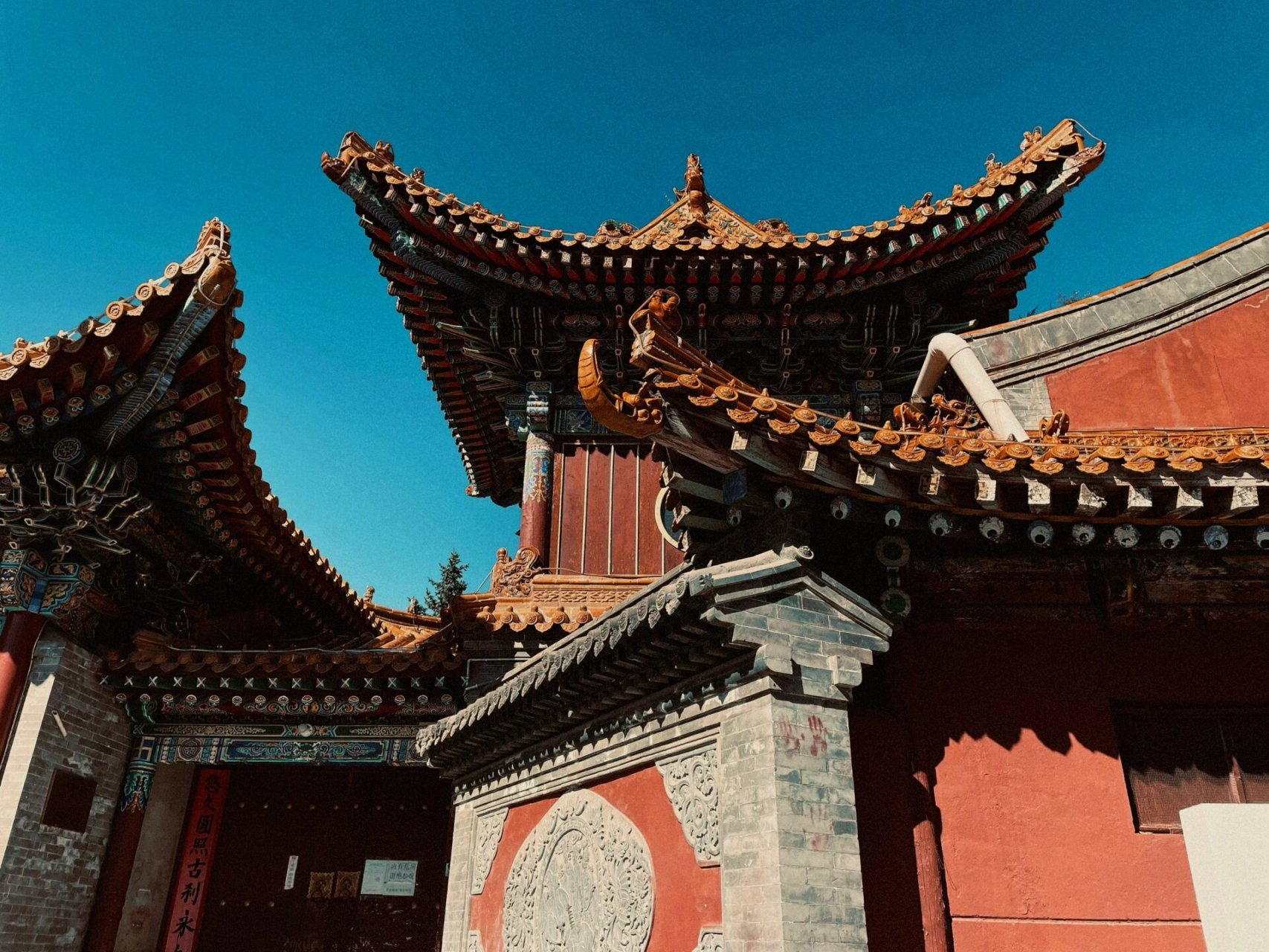 五台山游览介绍 山西五台山是中国佛教名山之一,位于山西省忻州市五台